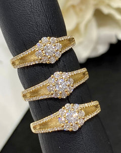 LUOWEND 18K Yellow Gold Real Natural Diamond Ring for Women