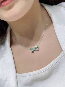 LUOWEND 18K White Gold Real Natural Emerald Gemstone Necklace for Women