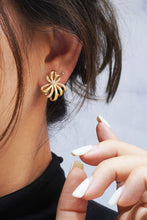 Load image into Gallery viewer, LUOWEND 18K Yellow Gold Real Natural Diamond Stud Earring for Women

