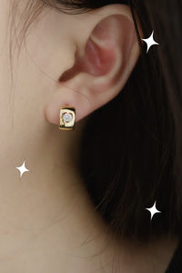 LUOWEND 18K Yellow Gold Real Natural Diamond Stud Earrings for Women