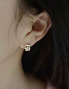 LUOWEND 18K Yellow Gold Real Natural Diamond Stud Earrings for Women