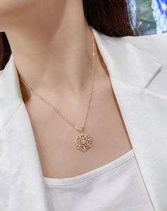 LUOWEND 18K White or Yellow Gold Real Natural Diamond Pendant Necklace for Women