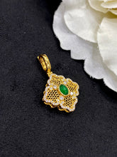 Load image into Gallery viewer, LUOWEND 18K Yellow Gold Real Natural Emerald Gemstone Necklace for Women

