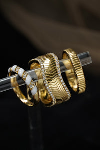 LUOWEND 18K Yellow Gold Real Natural Diamond Ring for Women