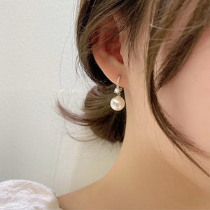 LUOWEND 18K Yellow Gold Real Natural Diamond and Akoya Pearl Earrings for Women