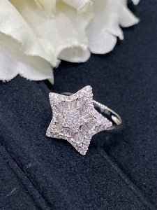LUOWEND 18K White Gold Real Natural Diamond Ring for Women