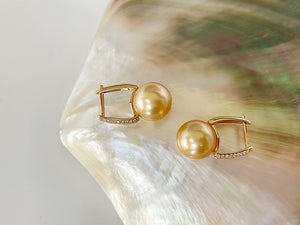 LUOWEND 18K Yellow Gold Real Natural Gold Pearl Earrings for Women