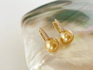 LUOWEND 18K Yellow Gold Real Natural Gold Pearl Earrings for Women