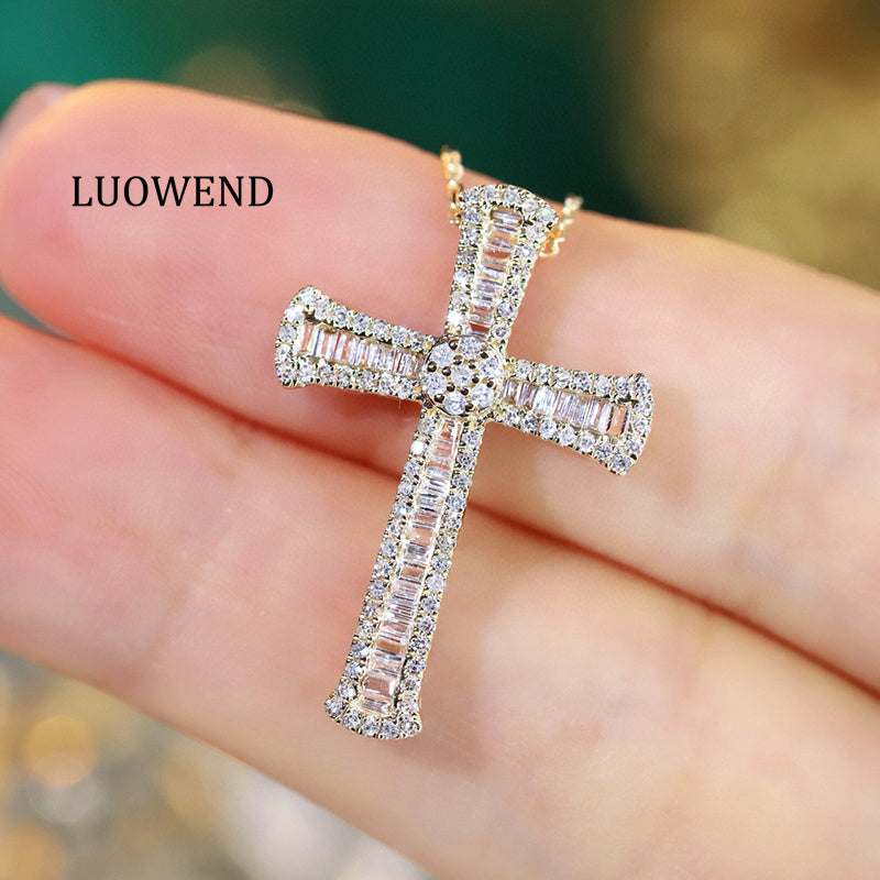 LUOWEND 18K Yellow Gold Natural Diamond Pendant Necklace for Women