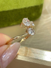 Load image into Gallery viewer, LUOWEND 18K Yellow Gold Fine Jewelry Real Natural Diamond Ring for Women
