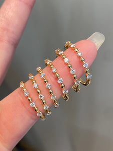 LUOWEND 18K Yellow Gold Natural Diamond Ring for Women