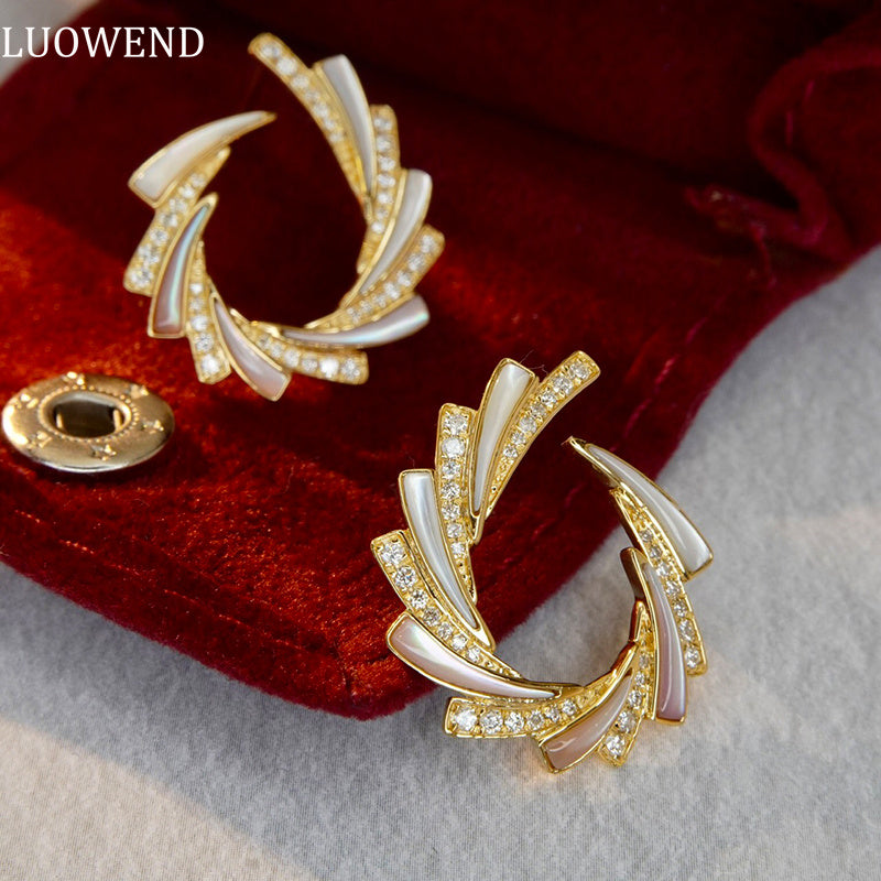 LUOWEND 18K Yellow Gold Real Natural Diamond Stud Earrings for Women