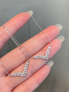 LUOWEND 18K White Gold Natural Diamond Necklace for Women
