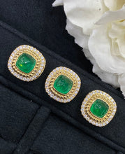 Load image into Gallery viewer, LUOWEND 18K Yellow Gold Real Natural Emerald Gemstone Necklace for Women
