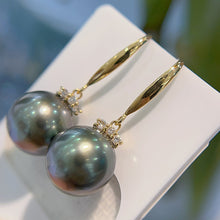 Load image into Gallery viewer, LUOWEND 18K Yellow Gold Real Natural Tahiti Black Pearl Earrings for Women
