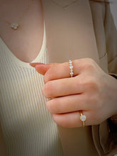 Load image into Gallery viewer, LUOWEND 18K Yellow Gold Fine Jewelry Real Natural Diamond Ring for Women
