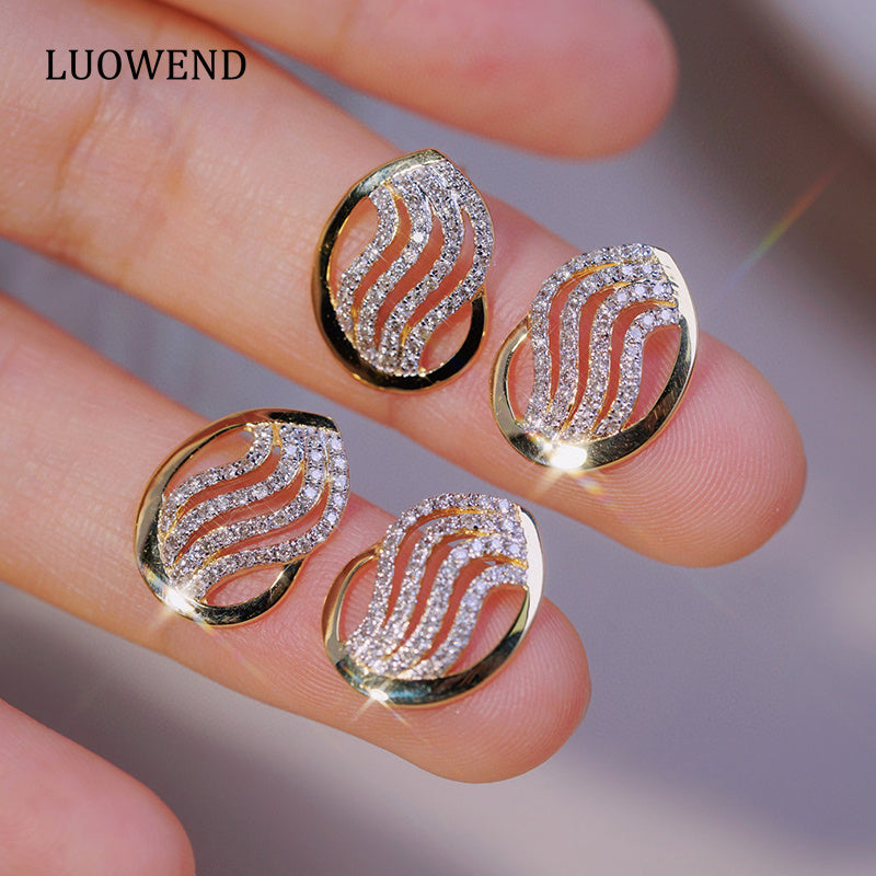 LUOWEND 18K Yellow Gold Real Natural Diamond Stud Earrings for Women