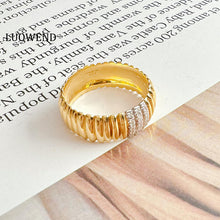 Load image into Gallery viewer, LUOWEND 18K Yellow Gold Real Natural Diamond Ring for Women

