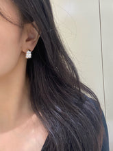 Load image into Gallery viewer, LUOWEND 18K Yellow Gold Fine Jewelry Real Natural Diamond Hoop Earrings for Women
