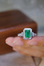 Load image into Gallery viewer, LUOWEND 18K White Gold Real Natural Diamond and Emerald Ring for Women
