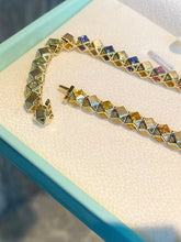 Load image into Gallery viewer, LUOWEND 18K Yellow Gold Natural Color Sapphire Bracelet for Women

