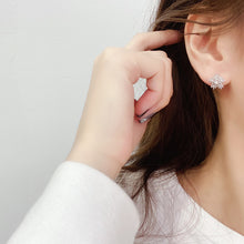 Load image into Gallery viewer, LUOWEND 18K White Gold Real Natural Diamond Stud Earrings for Women
