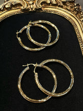 Load image into Gallery viewer, LUOWEND 18K Yellow Gold Hoop Earrings for Women
