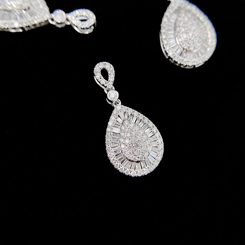 LUOWEND 18K White Gold Real Natural Diamond Pendant Necklace for Women