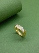 Load image into Gallery viewer, LUOWEND 18K Yellow Gold Natural Diamond Ring for Women
