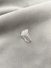 Load image into Gallery viewer, LUOWEND 18K White/Yellow Gold Natural Diamond Ring for Women

