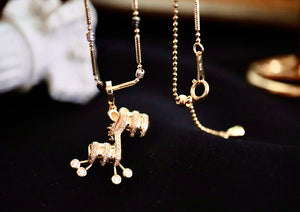 LUOWEND 18K Yellow Gold Natural Diamond Pendant for Women