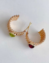 Load image into Gallery viewer, LUOWEND 18K Yellow Gold Stud Earrings for Women
