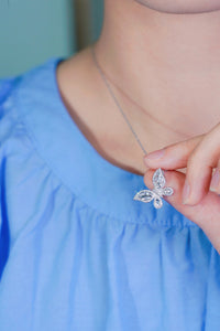 LUOWEND 18K White Gold Real Natural Diamond Pendant Necklace for Women