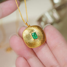 Load image into Gallery viewer, LUOWEND 18K Yellow Gold Real Natural Emerald and Diamond Gemstone Necklace for Women
