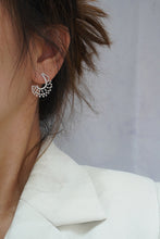 Load image into Gallery viewer, LUOWEND 18K White Gold Real Natural Diamond Stud Earrings for Women

