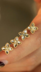 LUOWEND 18K Yellow Gold Stud Earrings for Women
