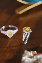 Load image into Gallery viewer, LUOWEND 18K White Gold Natural Yellow Diamond Ring for Women
