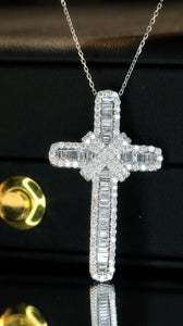 LUOWEND 18K White Gold Natural Diamond Necklace for Women
