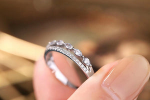 LUOWEND 18K White Gold Real Natural Diamond Ring for Women