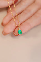 Load image into Gallery viewer, LUOWEND 18K Yellow Gold Real Natural Emerald and Diamond Gemstone Necklace for Women

