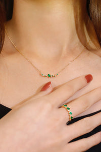LUOWEND 18K Yellow Gold Real Natural Emerald and Diamond Gemstone Necklace for Women
