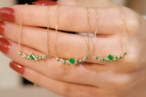 LUOWEND 18K Yellow Gold Real Natural Emerald and Diamond Gemstone Necklace for Women