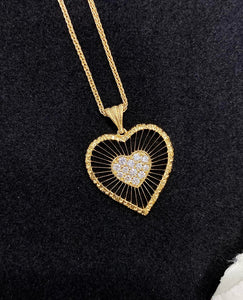 LUOWEND 18K Yellow Gold Natural Diamond Pendant Necklace for Women