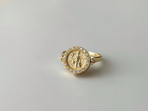 LUOWEND 18K Yellow Gold Natural Opal Ring for Women