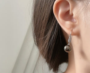 LUOWEND 18K White Gold Real Natural Diamond and Tahiti Black Pearl Earrings for Women