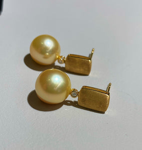 LUOWEND 18K Yellow Gold Real Natural Gold Pearl Earrings for Women