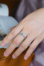 Load image into Gallery viewer, LUOWEND 18K White Gold Natural Green Diamond Ring for Women
