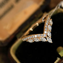 Load image into Gallery viewer, LUOWEND 18K Yellow Gold Real Natural Diamond Ring for Women
