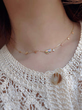 Load image into Gallery viewer, LUOWEND 18K Yellow Gold Natural Crystal Opal Necklace for Women

