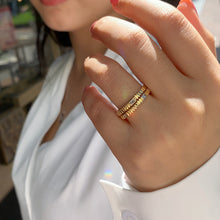 Load image into Gallery viewer, LUOWEND 18K Yellow Gold Real Natural Diamond Ring for Women
